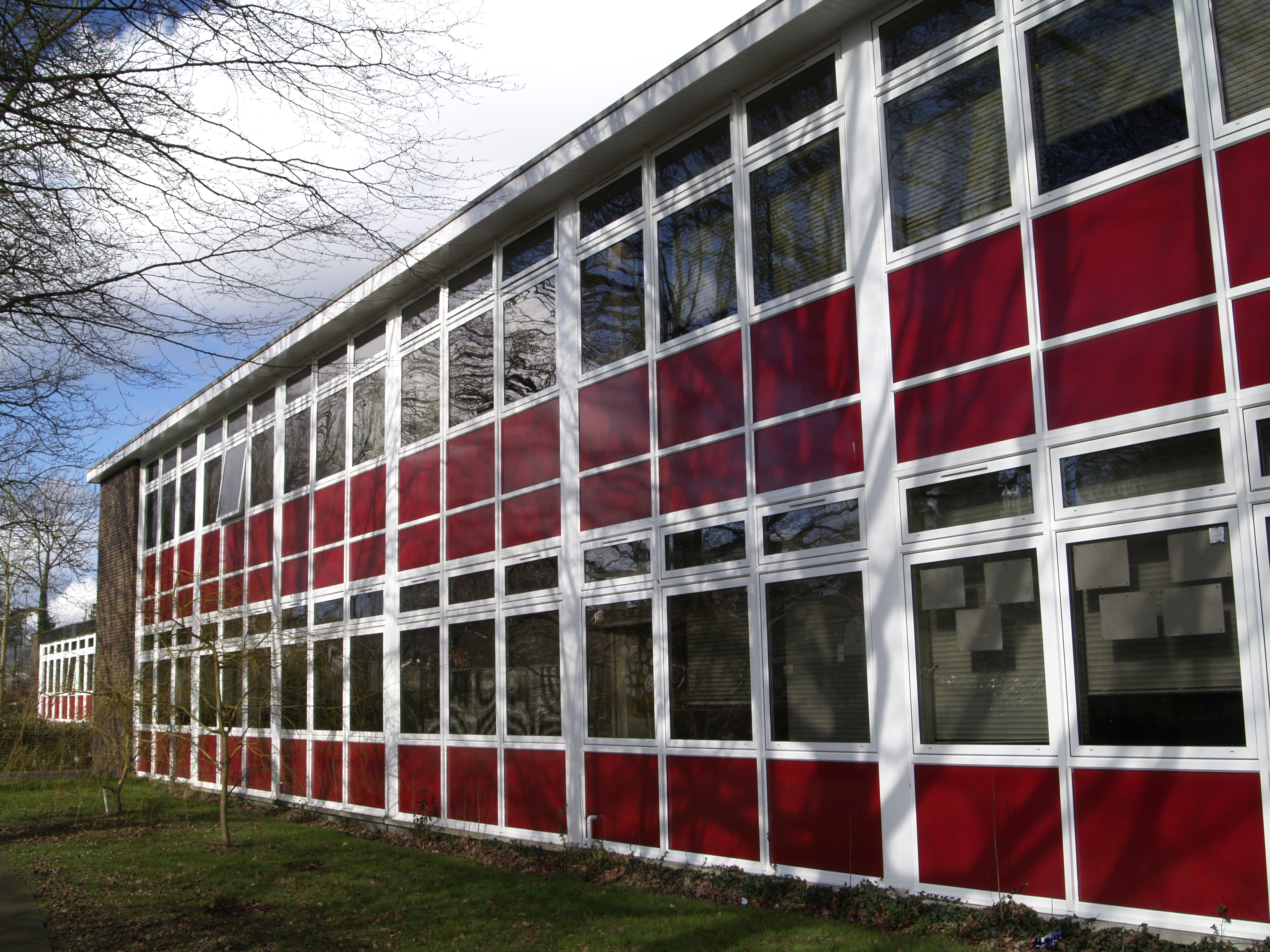 Winston Churchill School, Woking | Aluminium Solutions